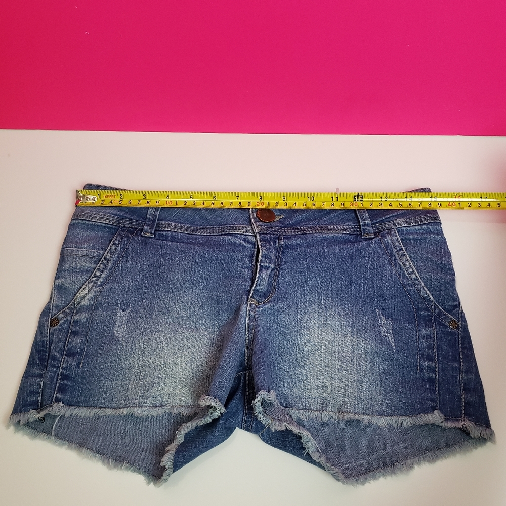 Milk blues authentic short